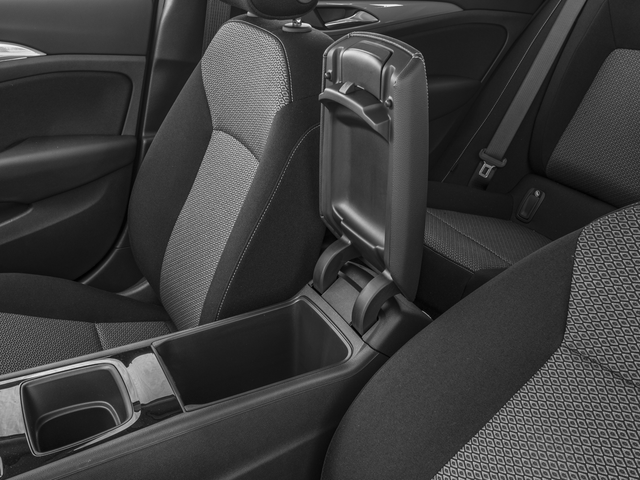 2018 Buick Regal TourX Essence