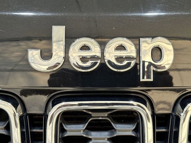 2022 Jeep Grand Cherokee WK Base