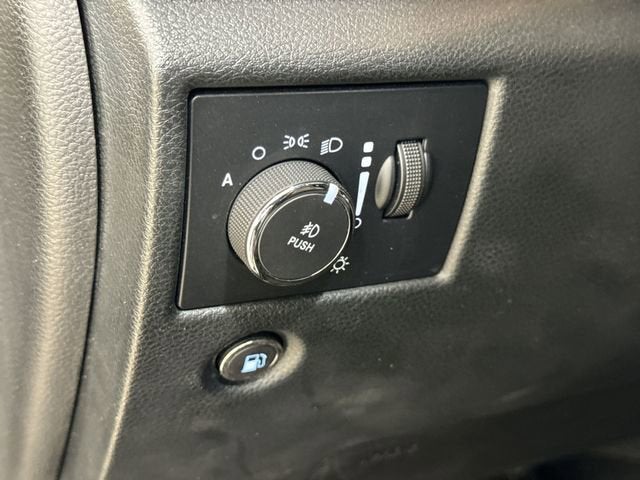 2022 Jeep Grand Cherokee WK Base