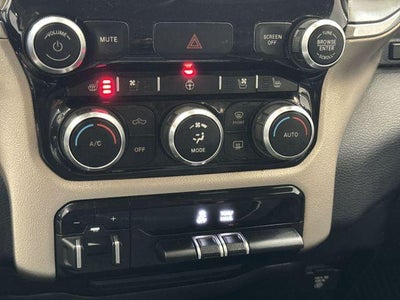 2019 RAM 1500 Laramie Crew Cab 4x4 5'7" Box