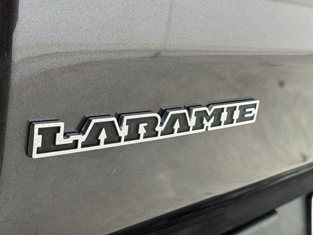 2019 RAM 1500 Laramie Crew Cab 4x4 5'7" Box