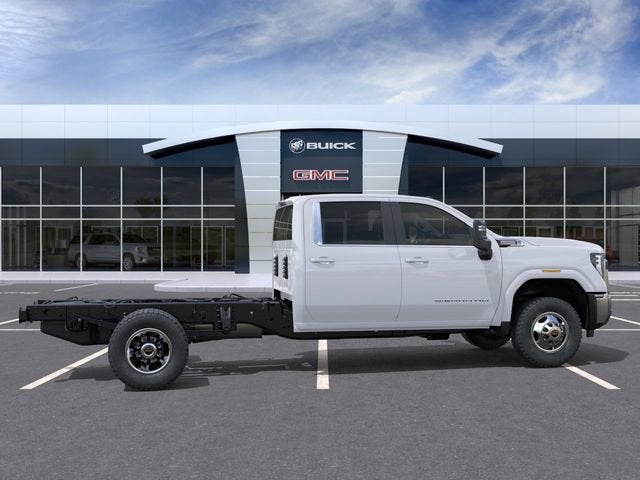 2026 GMC Sierra 3500 HD Chassis Cab SLE
