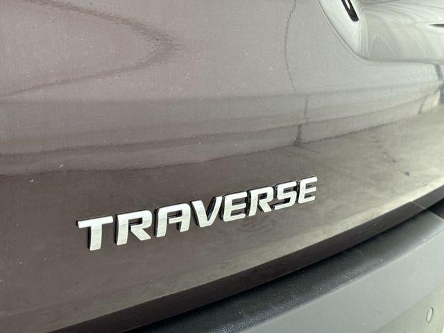 2022 Chevrolet Traverse LT Leather