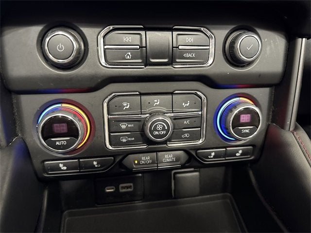 2021 Chevrolet Suburban RST