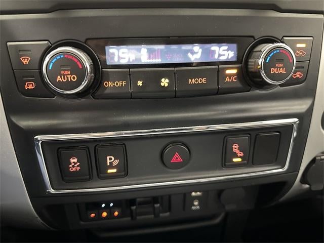 2017 Nissan TITAN XD SV