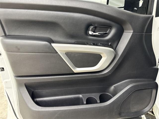 2017 Nissan TITAN XD SV